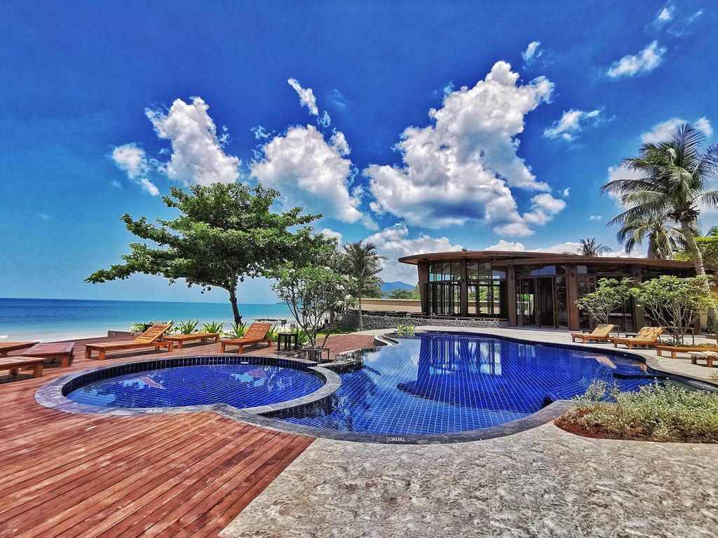And 4* Khanom